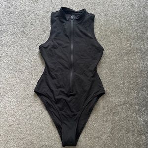 Skims Signature Swim Zip Front Sleeveless One Piece Onyx